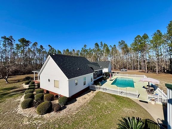 3rd image of 6237 Lake Park Rd