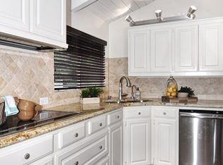 407 Columbus Circle, Corona Del Mar, CA 92625