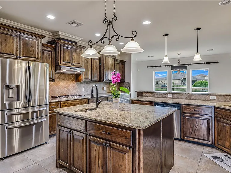 6241 Lago Vista Dr — Photo 14