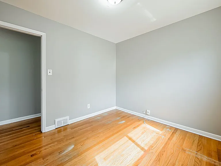 28783 Leona St — Photo 11