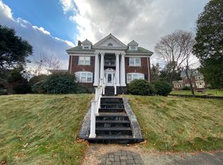 40 Hutchinson Rd, Arlington, MA 02474