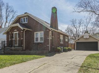 1115 W John St, Champaign, IL 61821