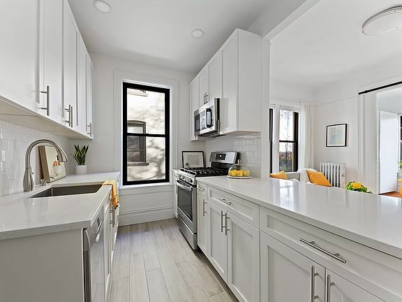2nd image of 813 8th Ave APT 2R