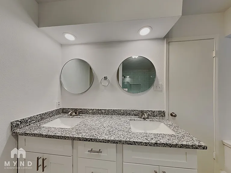 11418 Chariot Dr — Photo 10