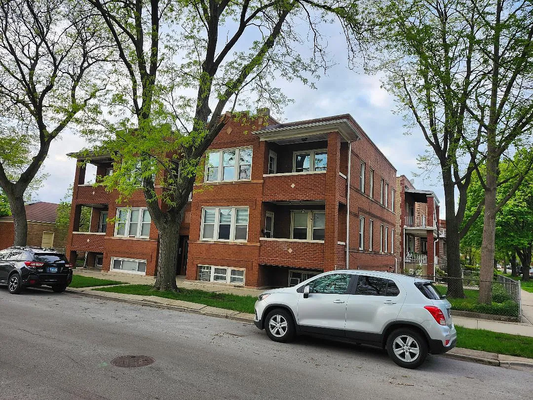 2 bed, 1000 sqft, $1,800 — Photo 1