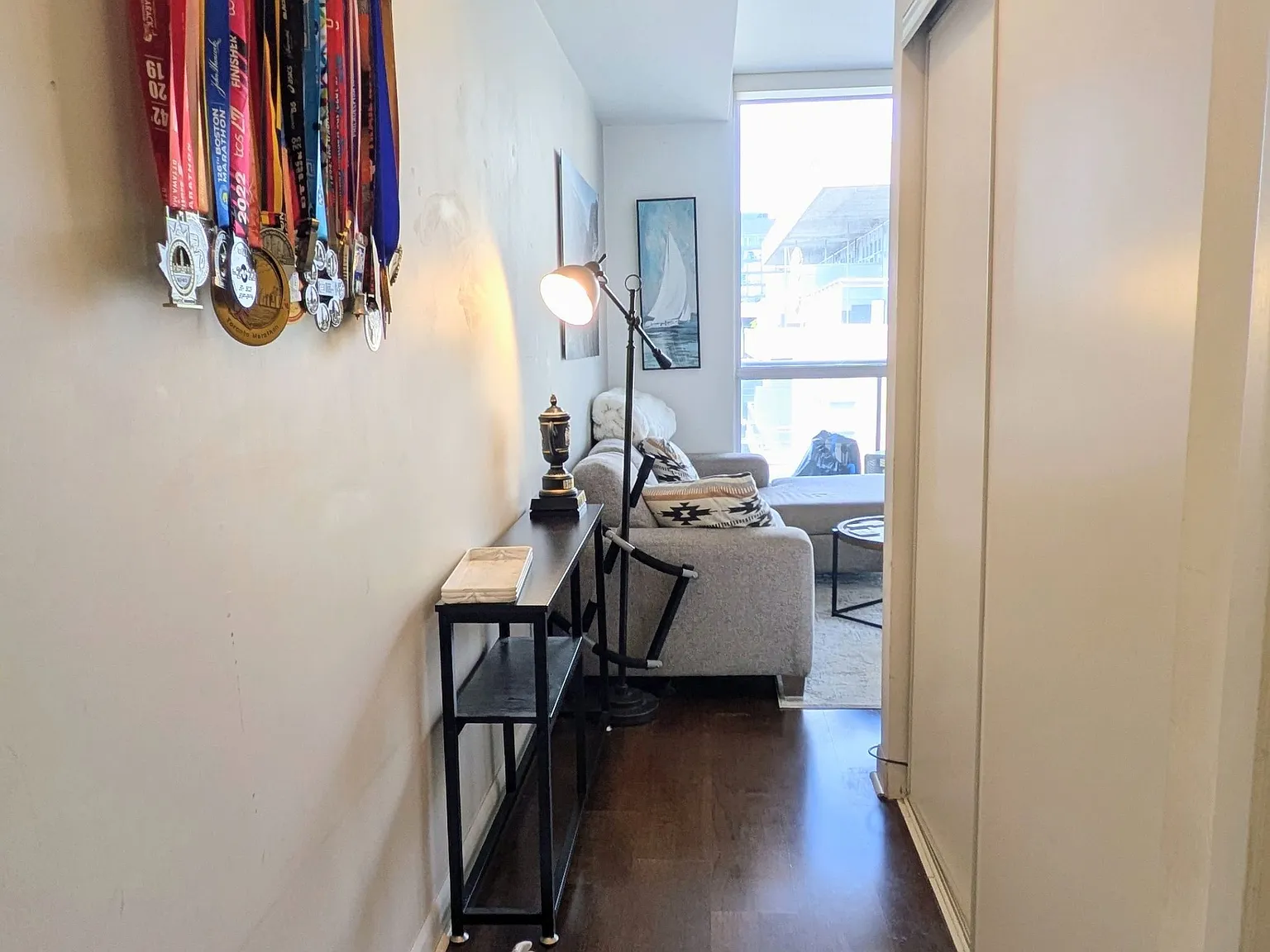 478 King St W — Photo 2
