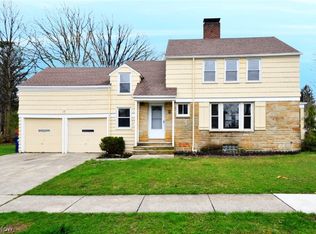 3983 Navahoe Rd, Cleveland Heights, OH 44121