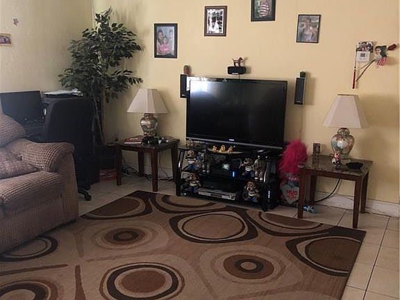 2nd image of 1830 Maravilla Ave APT 504