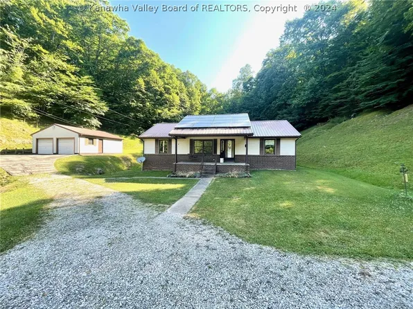 3492 Kellys Creek Rd, Charleston, WV 25312