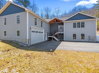 143 Straw Rd, Manchester, NH 03102