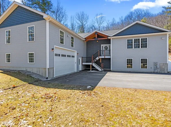 143 Straw Road, Manchester, NH 03102