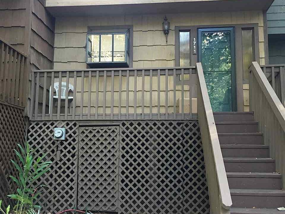 1st image of 1711 Beechwood Cir S