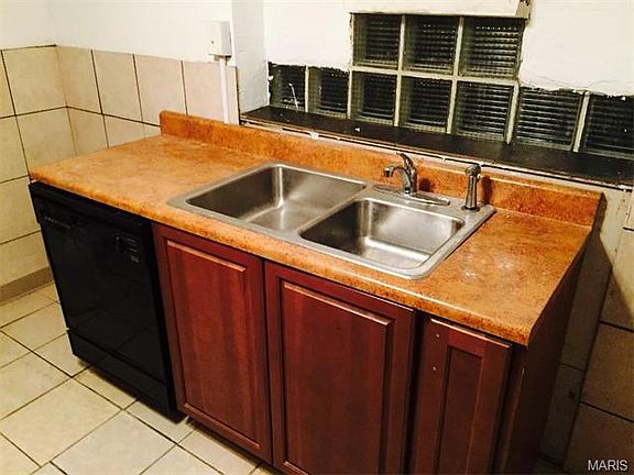 3rd image of 866 Riverview Blvd