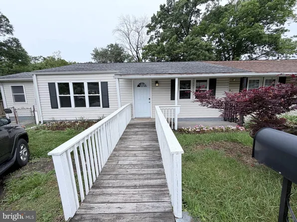7796 Fox Ct, Pasadena, MD 21122