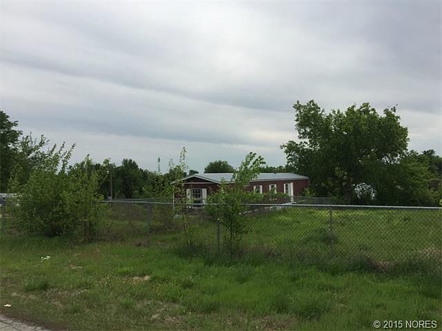2nd image of 4725 S 209 East Ave