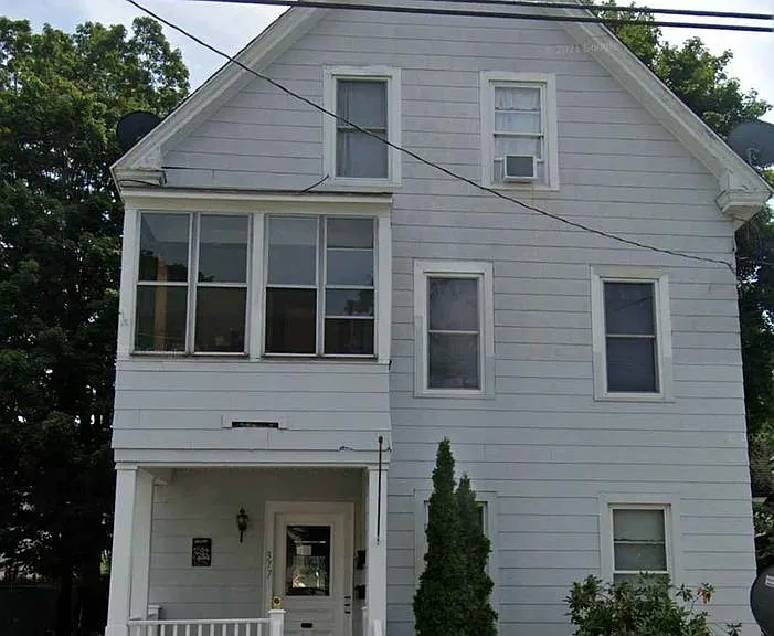 377 Pearl St #1 — Photo 17