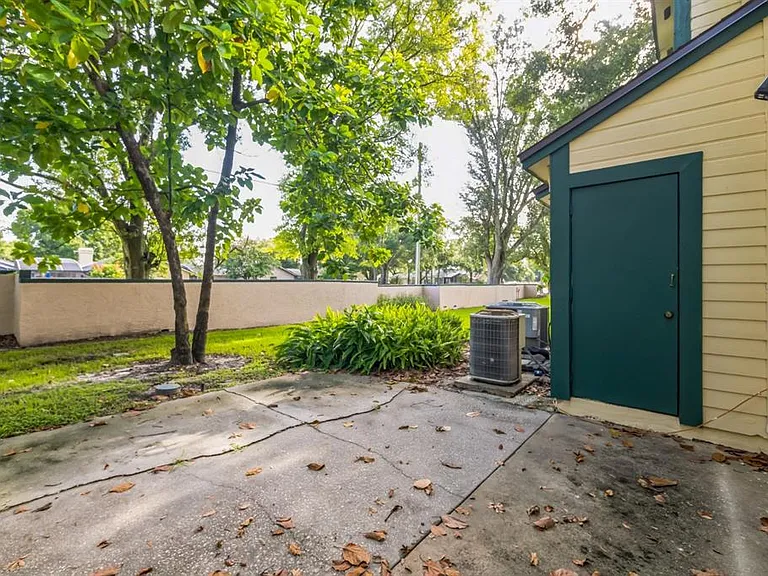 2748 Candlewood Ct — Photo 11