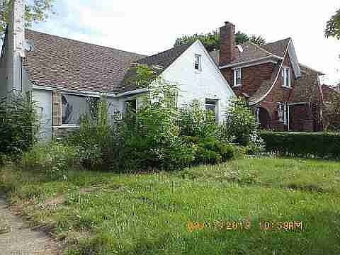 9885 E Outer Drive