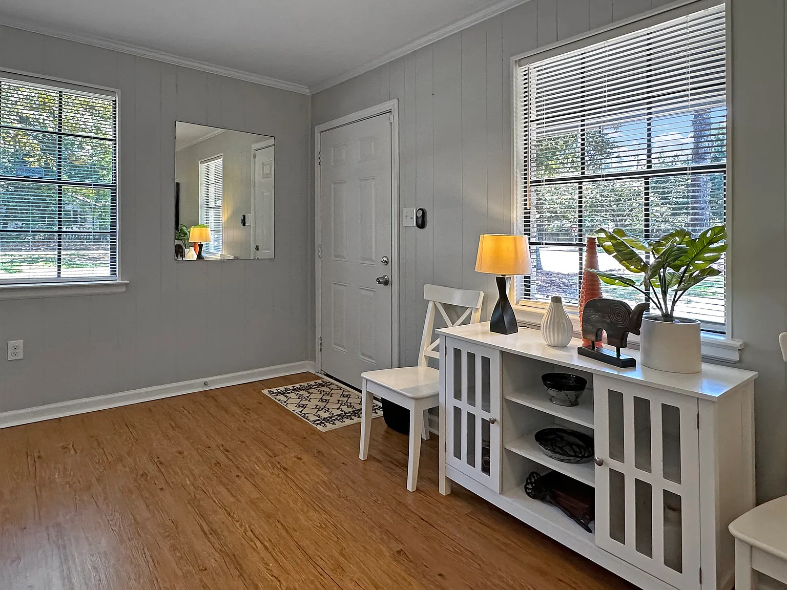 2 bed, 1.5 bath, 1100 sqft, $2,700 — Photo 4