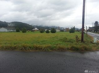 36 Nature Loop, Cathlamet, WA 98612