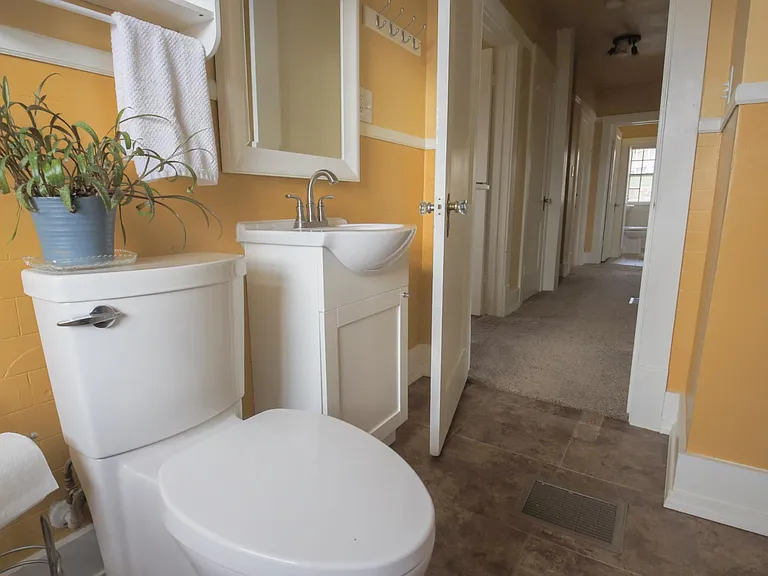 1326 Clark St #1 — Photo 12