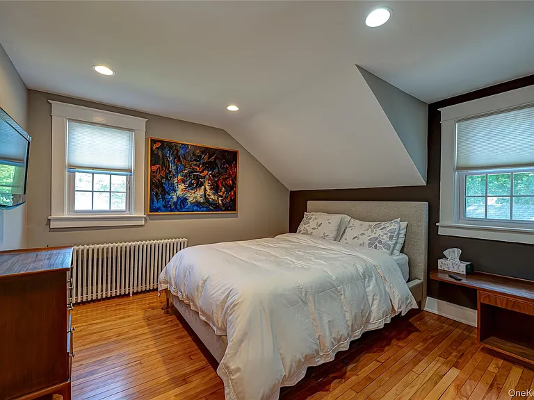 24 Soundview Rd — Photo 15