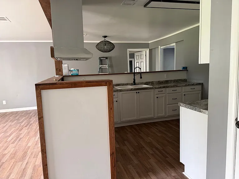 183 Durham St SW — Photo 4