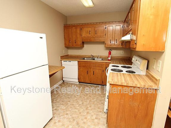 2nd image of 704 Peachers Dr #A