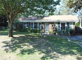 1043 Windward Rd, Charleston, SC 29412
