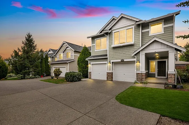 4 bed, 2.5 bath, 2396 sqft, $3,800 — Photo 1