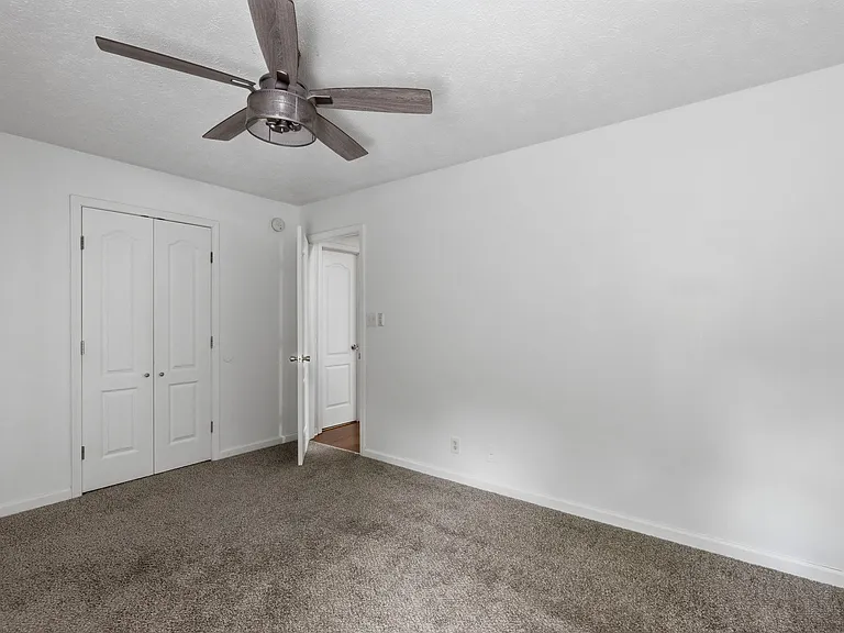 123 Vivian Dr — Photo 11