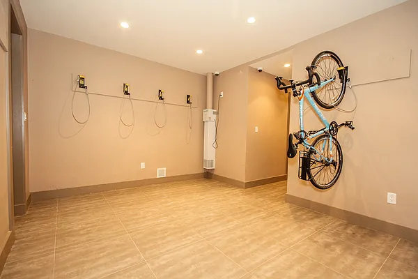 Rented by Fiddler Realty | media 100