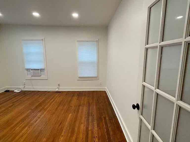 110 Utica St — Photo 4
