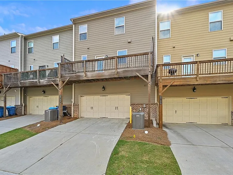 3798 Hidden Valley Cir — Photo 30
