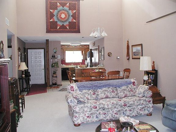 5th image of 218 Rock Knoll Dr