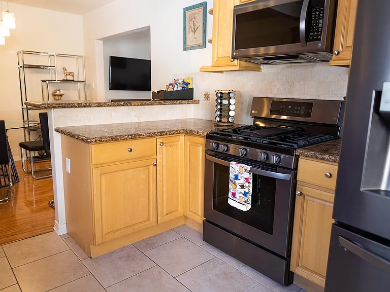 5756 Case Ave — Photo 23