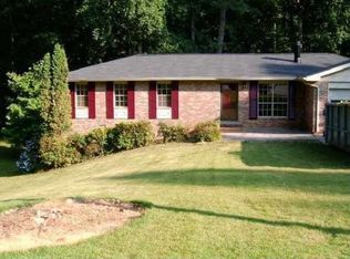 633 Cedrick Ln, Stone Mountain, GA 30087
