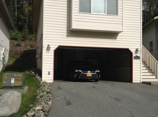 20443 Granite Park Cir, Eagle River, AK 99577