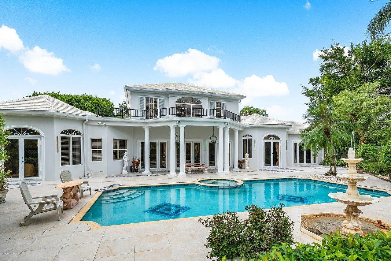 5 bed, 5.5 bath, 5257 sqft, $15,000 — Photo 1