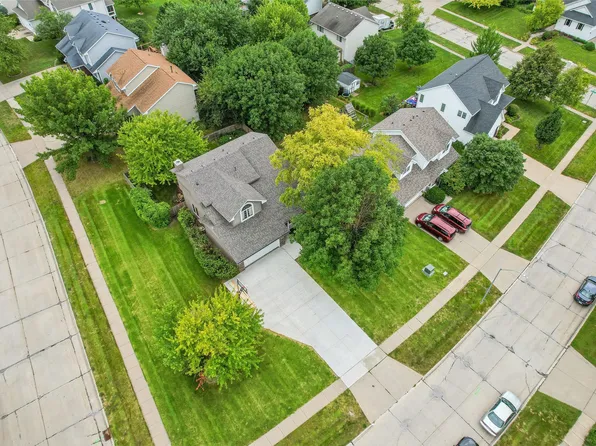 1987 NW 152nd St, Clive, IA 50325
