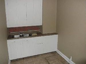 5th image of 3520 Independence Ave #B