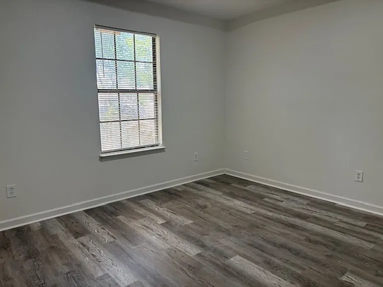 108 Ruth Ln — Photo 5