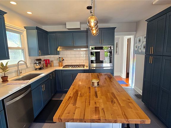 5th image of 2113 Glenbury Ave