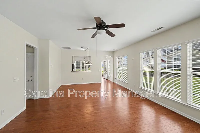 2 bed, 2.0 bath, 1373 sqft, $2,599 — Photo 3