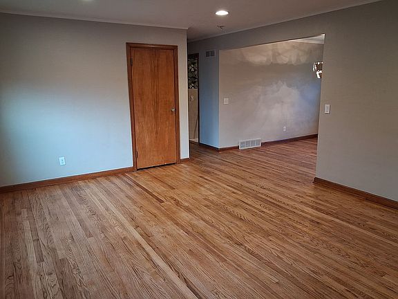 5th image of 3222 39th Ave