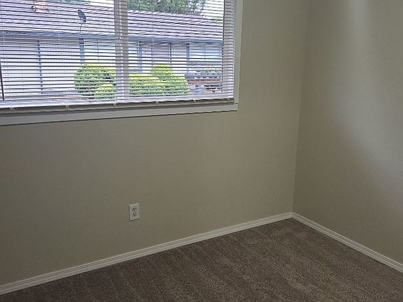 4th image of 2809 E 19th St #K