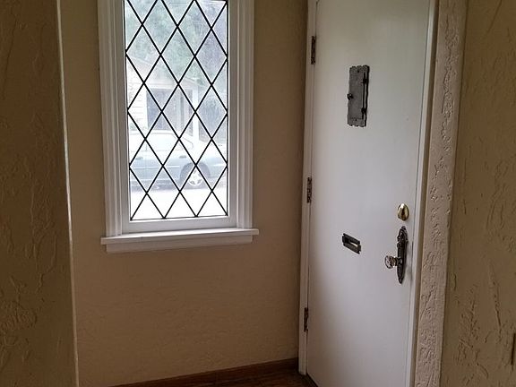 3rd image of 3401 W Yakima Ave #1