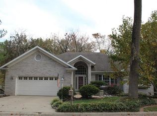 1715 Seminole Ln, Godfrey, IL 62035