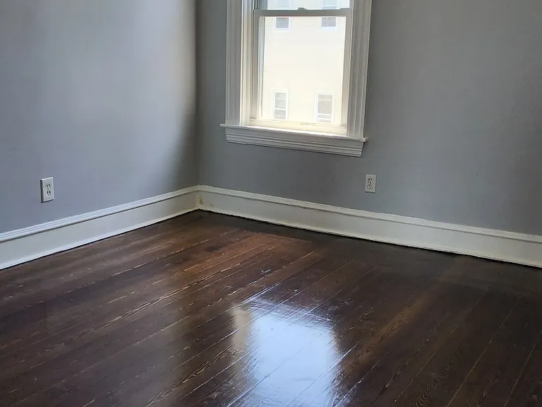 911-915 County St #3 — Photo 10