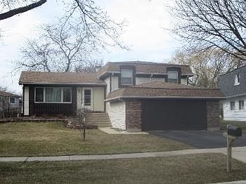 1st image of 1790 Shorewood Dr W